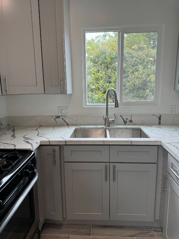 Foto del edificio - 1553 Ridgeley Dr