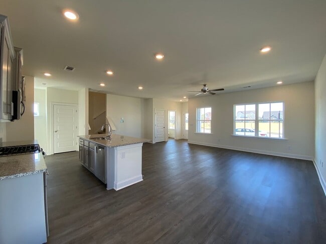 Foto del edificio - Home for Rent in Pike Road, AL!!! Available to View Now!!!