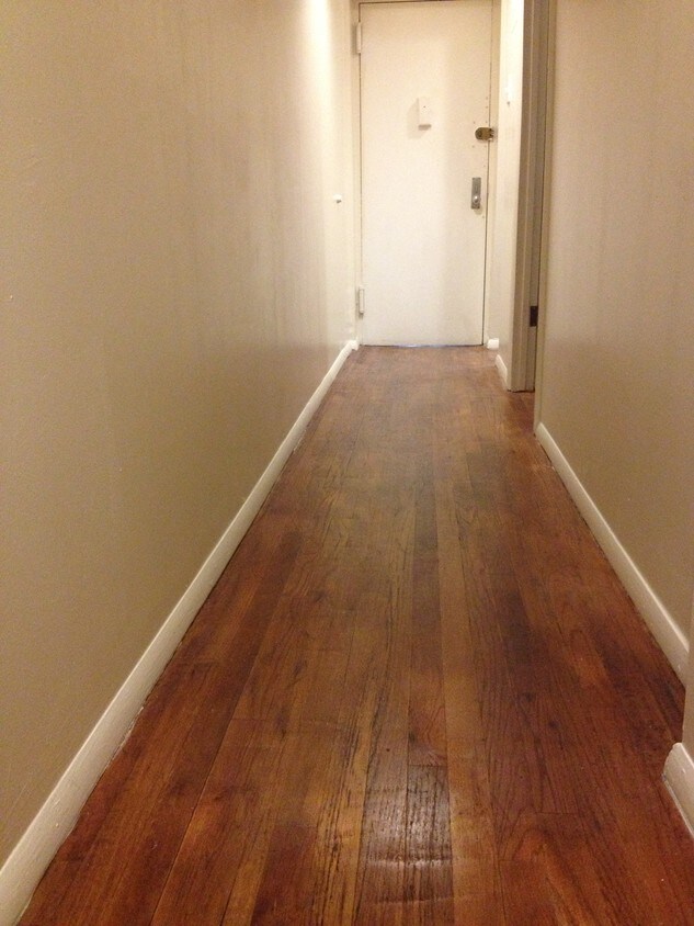 Foto principal - 143 Sterling St