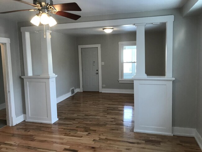 Building Photo - 207 Franklin Ave