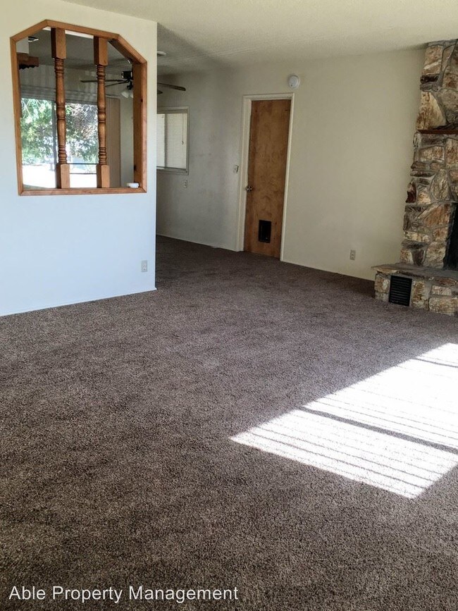 Building Photo - 2 br, 1 bath House - 8200 Worthington St