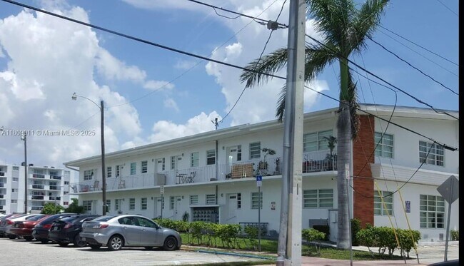 Foto del edificio - 8080 Tatum Waterway Dr