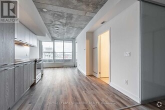 Building Photo - 30-830 Baseball Pl