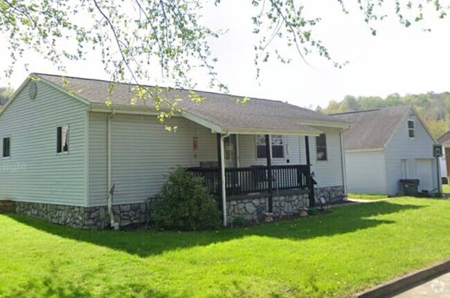 Building Photo - 1807 Black Ave