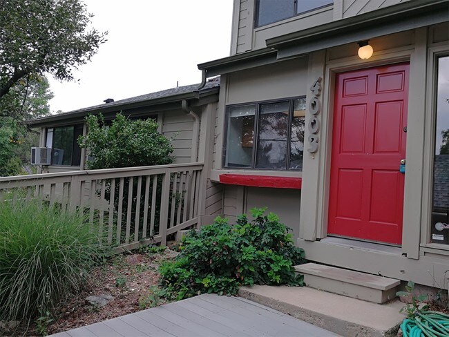 Building Photo - 4003 Wonderland Hill Ave