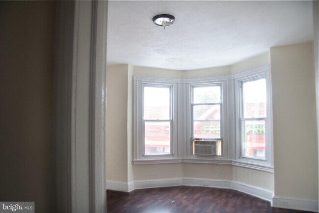 Foto del edificio - 5428 W Girard Ave