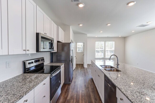 Foto del edificio - Highland Townhomes