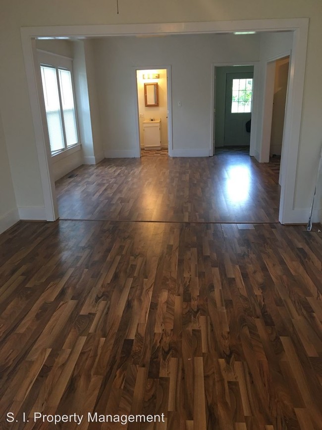 Building Photo - 2 br, 1 bath House - 318 South Walnut