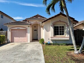 Building Photo - 15021 SW 141st Ln