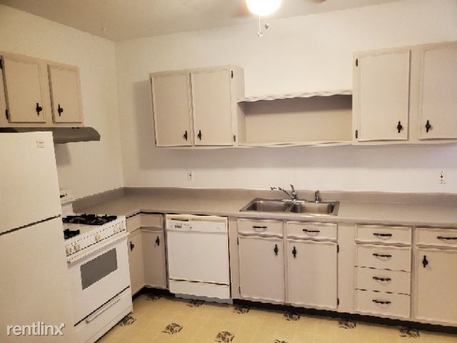 Building Photo - 3 br, 1 bath House - 1802 EASTERN PKWY