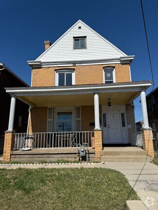 Building Photo - 133 E 20th Ave