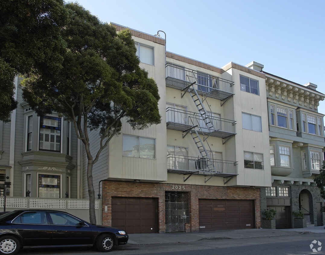 Foto del edificio - 2025 Pine St
