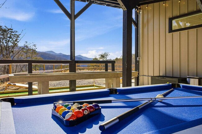 Foto del edificio - 268 Everett St