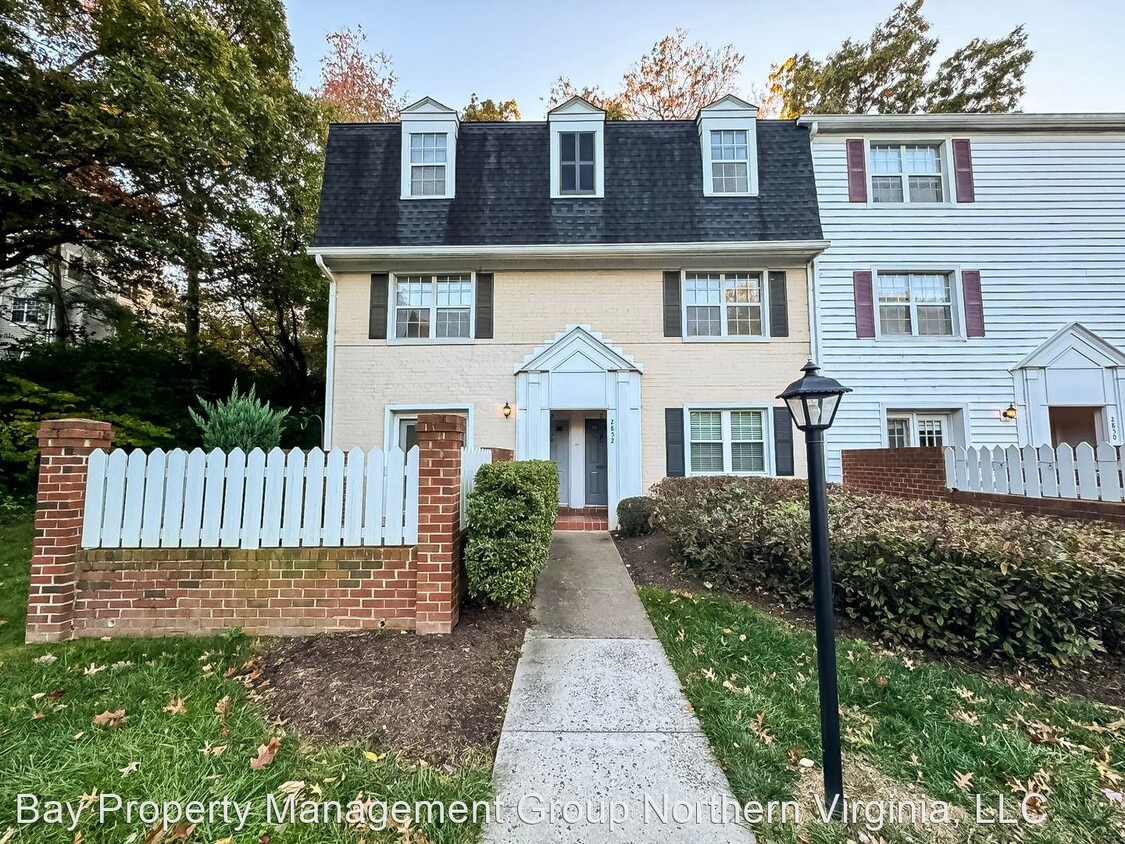 2852 S Wakefield St, Arlington, VA 22206 House Rental in Arlington, VA
