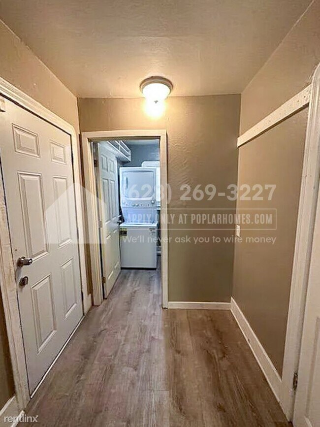 Foto del edificio - 3 br, 1.5 bath House - 1601 103rd Avenue -