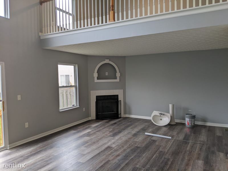 Foto principal - 4 br, 3.5 bath Townhome - 690 Faith Ann Dr