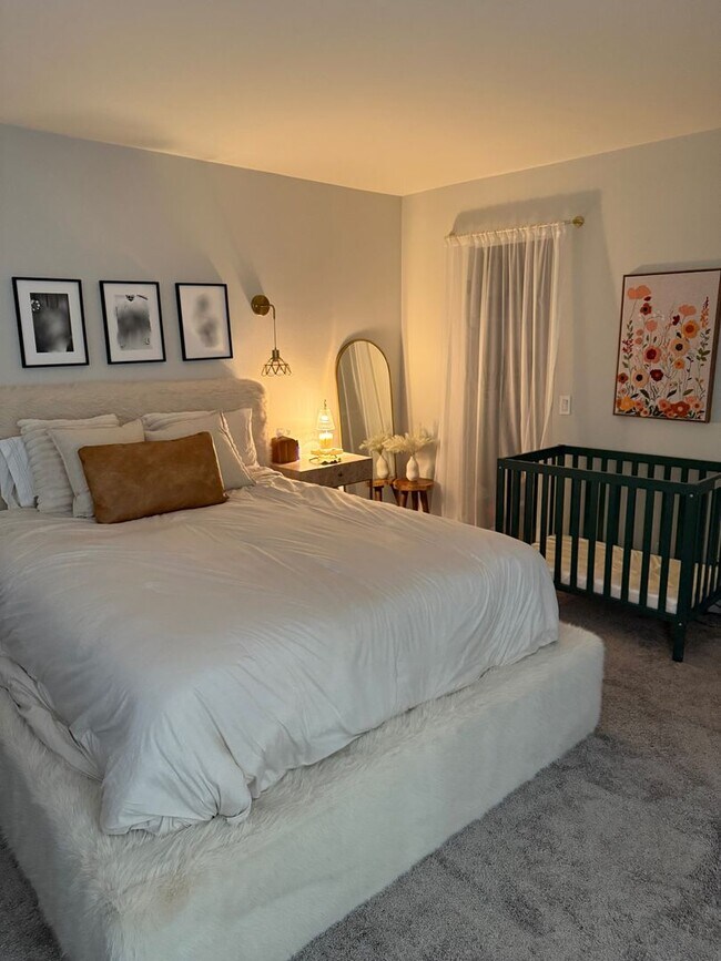 Foto del edificio - 4 Bed/3Bat