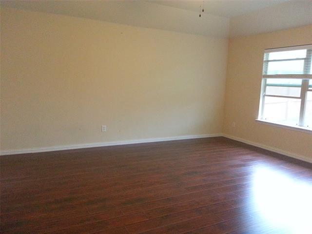 Building Photo - 2209 Sun Creek Dr