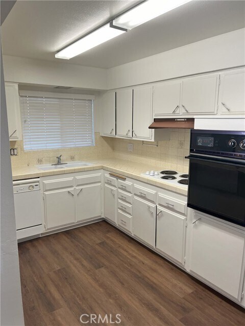 Building Photo - 27067 Sun City Blvd
