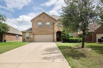 Building Photo - 917 Swan Ridge Dr
