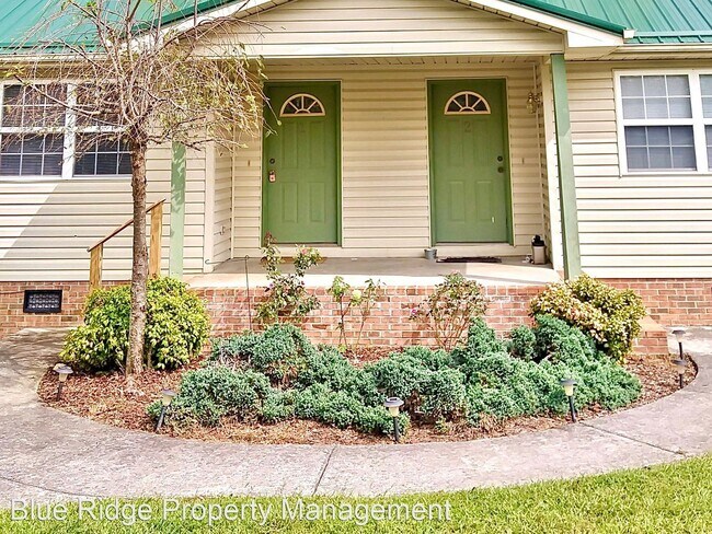 Building Photo - 2 br, 2 bath House - 104 Majestic Dr. #1