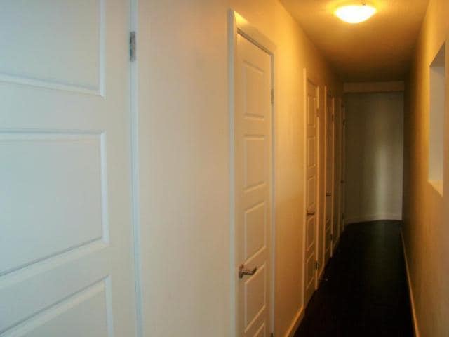 Building Photo - Cool updated 1-bedroom walk-up for rent!