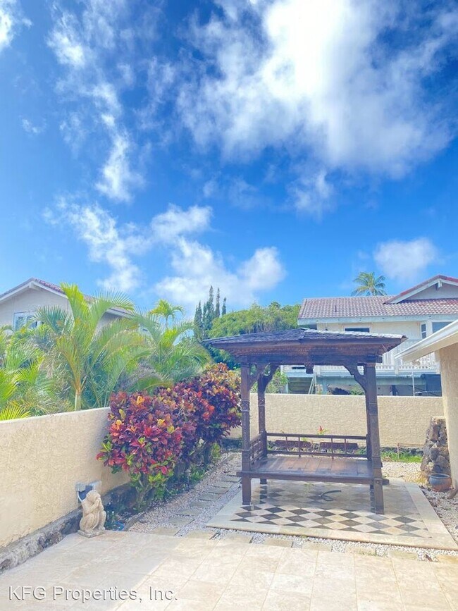 Building Photo - 4 br, 2.5 bath House - 971 Kailiu Place