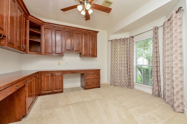 Foto del edificio - 12522 Aliso Bend Ln