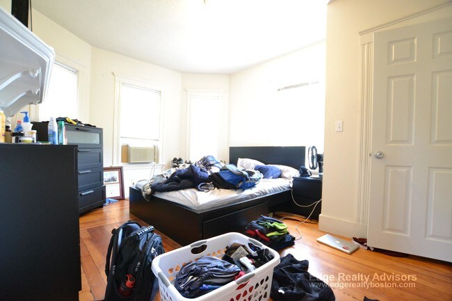 Foto del edificio - 548 Washington St