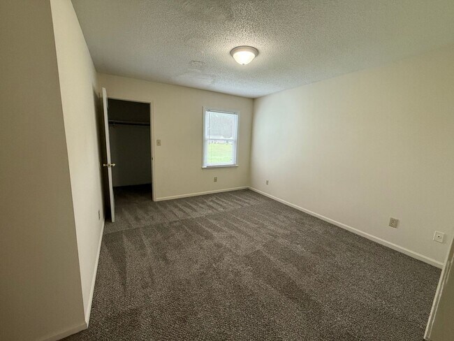 Foto del edificio - Nice 2 bedroom, 1 bath duplex