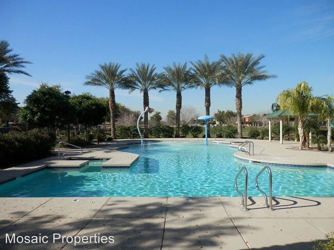 Foto del edificio - 1724 N 77th Gln