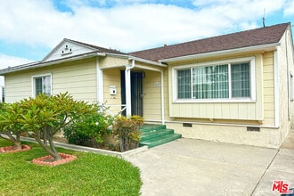 Building Photo - 2513 Denmead St