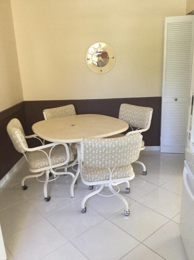 Foto del edificio - 5217 Brisata Cir