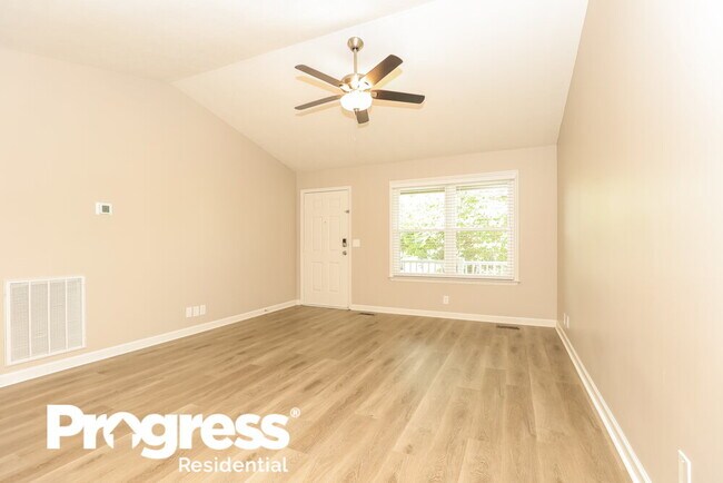 Building Photo - 415 Country Village Dr