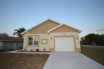 Building Photo - 2197 Davis Ct