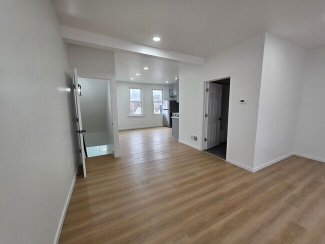 Foto del edificio - Fully Rehabbed 3 bedroom 2 bathroom house for rent!