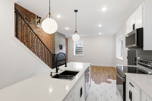 Building Photo - 4417 N 9th St