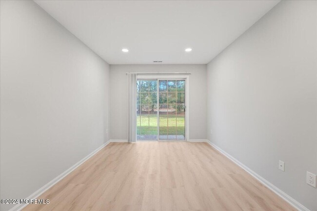 Foto del edificio - 785 Banyan Ct