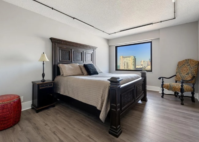 Photo - 1400 Hermann Park Dr Apartment