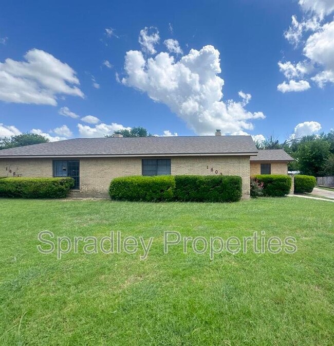 Building Photo - 1803 Forest Trail