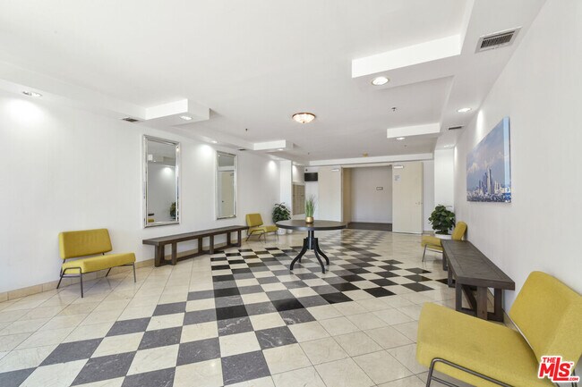 Foto del edificio - 5350 White Oak Ave