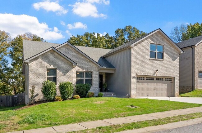 Foto del edificio - 2828 Russet Ridge Dr