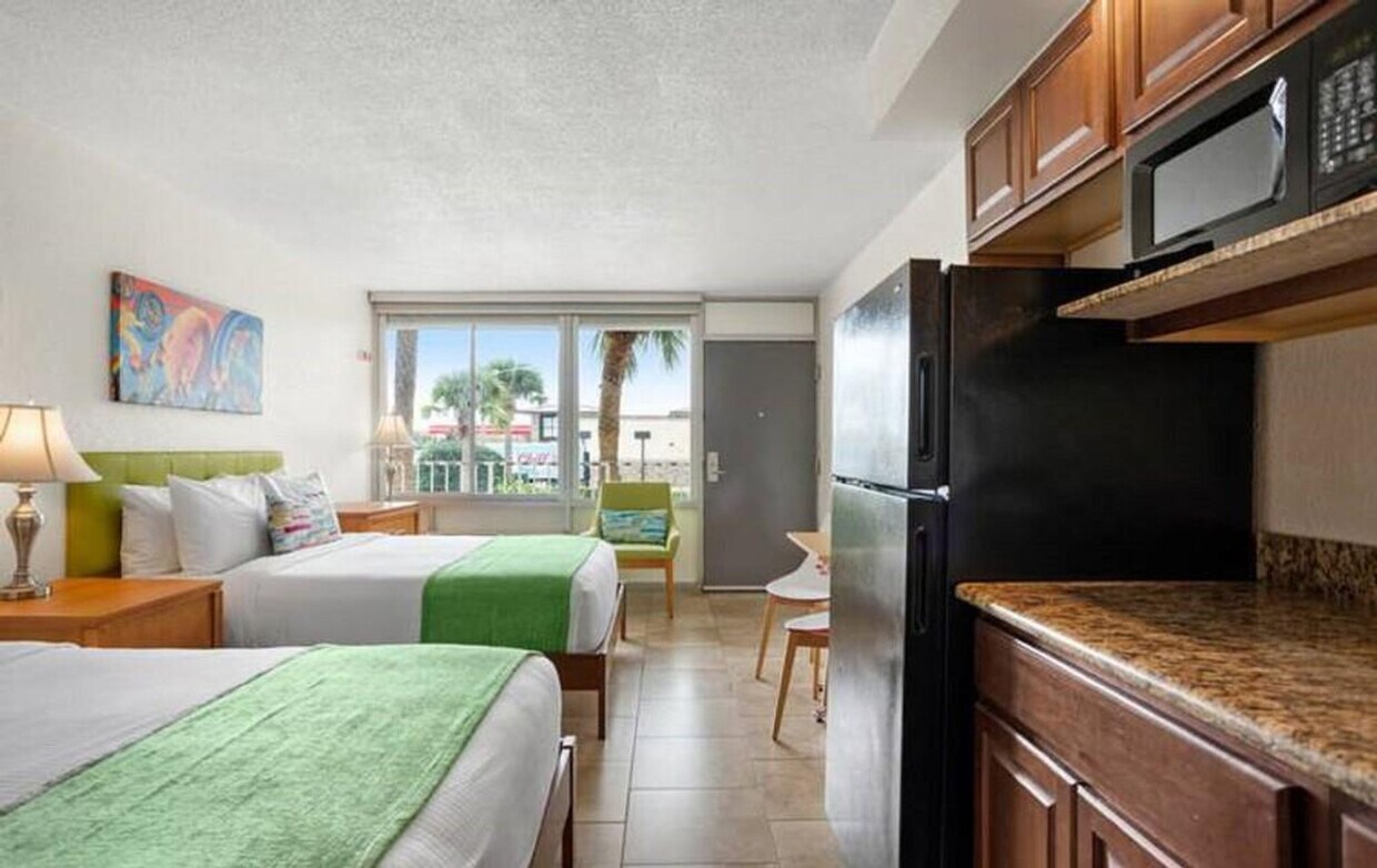 Foto principal - 1500 N Thacker Ave