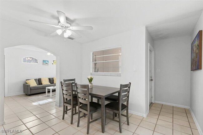 Foto del edificio - 717 95th Ave N