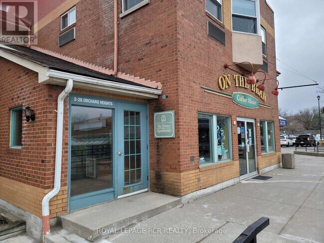 Photo du bâtiment - 2 Orchard Heights Blvd