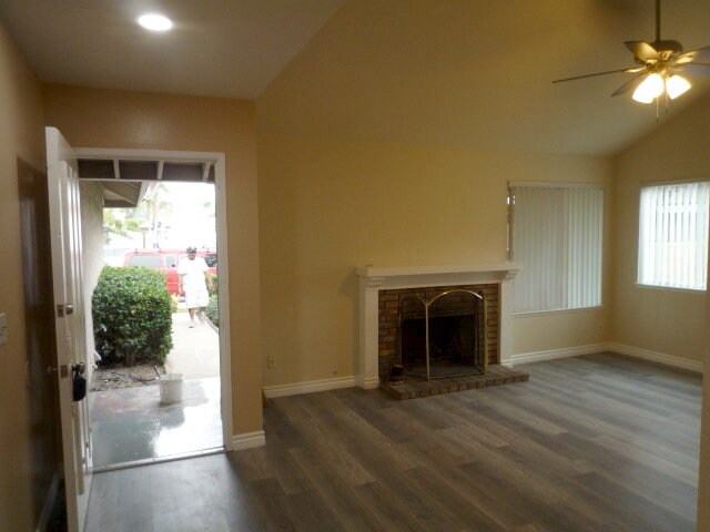 Foto del edificio - 5691 Lynnbrook Plz