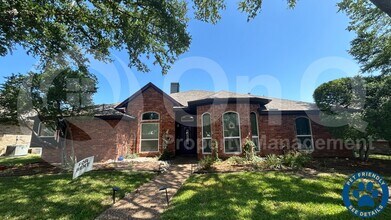 Building Photo - 1217 Babbling Brook Dr