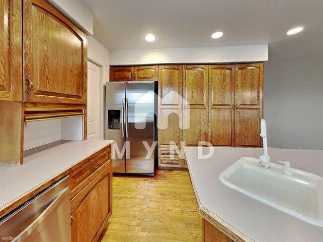 Building Photo - 3 br, 3 bath House - 6613 46th Ave Ct E