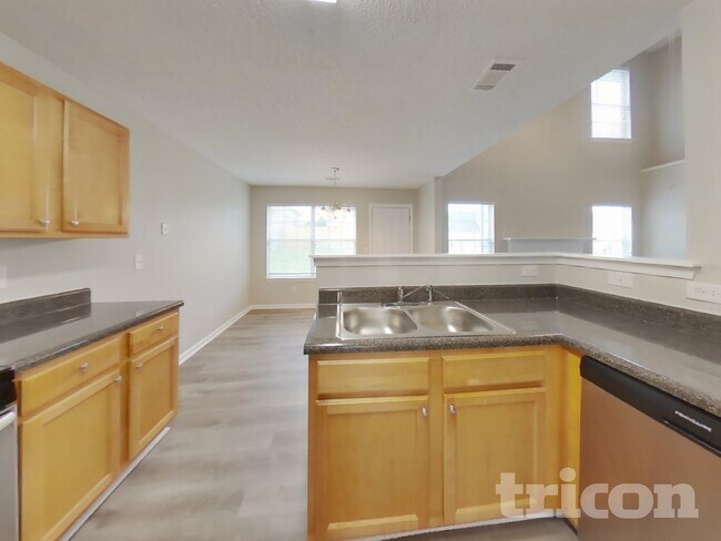 Foto del edificio - 9493 Creekside Rd