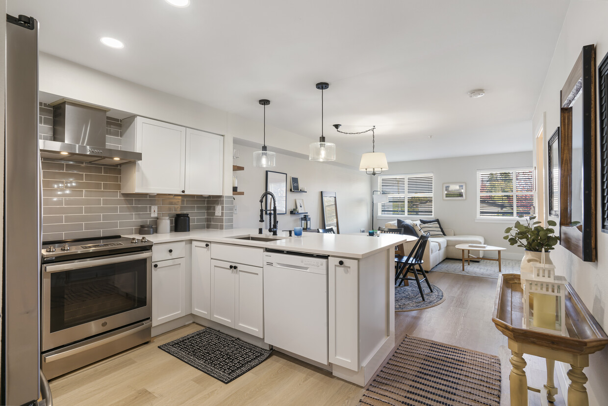 Foto principal - 2401 SW Brandon St